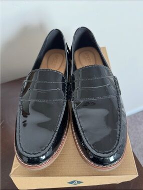 Sperry Seaport Penny Loafer in Black Patent Leather NWOT